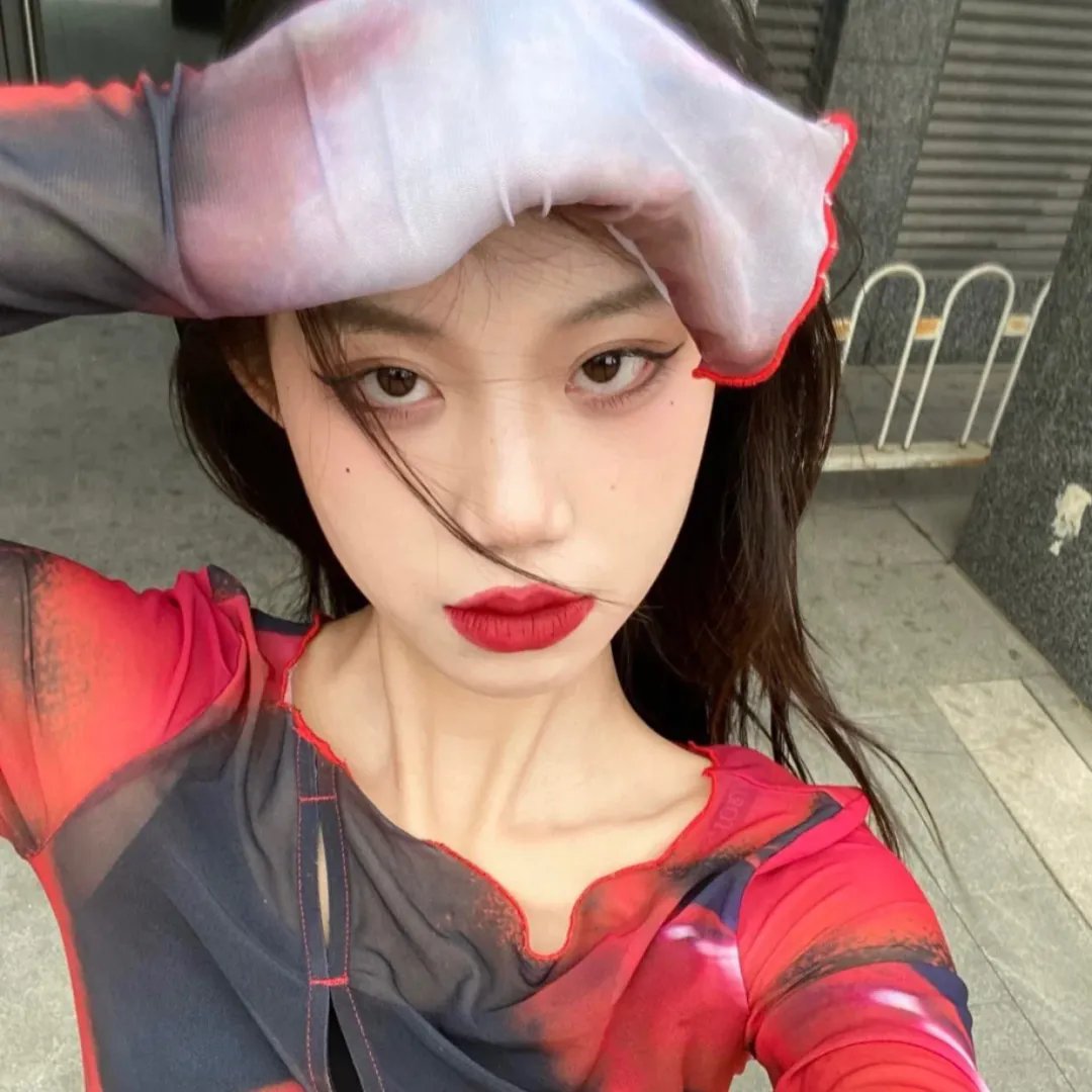 九零全家靠我心声逆风翻盘